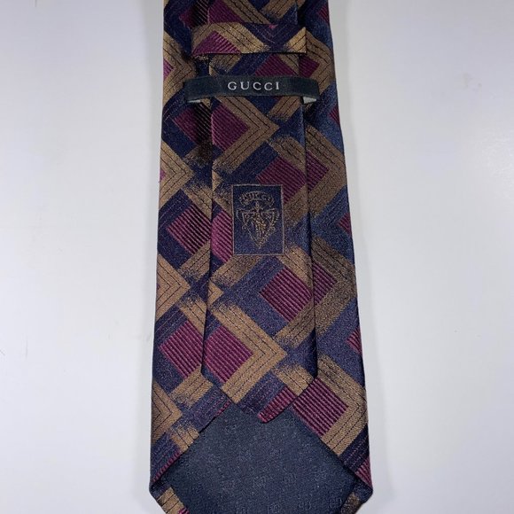 EUC Silk Gucci Tie In Burgundy, Gold & Black Geometric Diamond Pattern - Picture 4 of 8